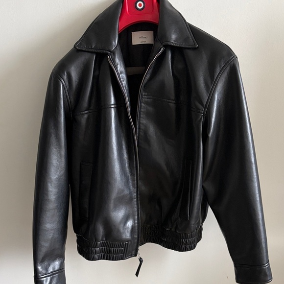 Aritzia Jackets & Blazers - Aritzia Women’s Black Vegan Leather Bomber Jacket